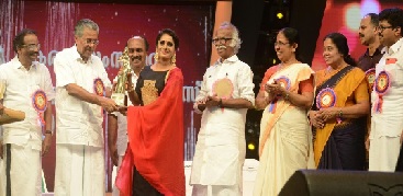 Surabhi receives Kerala State Film Award